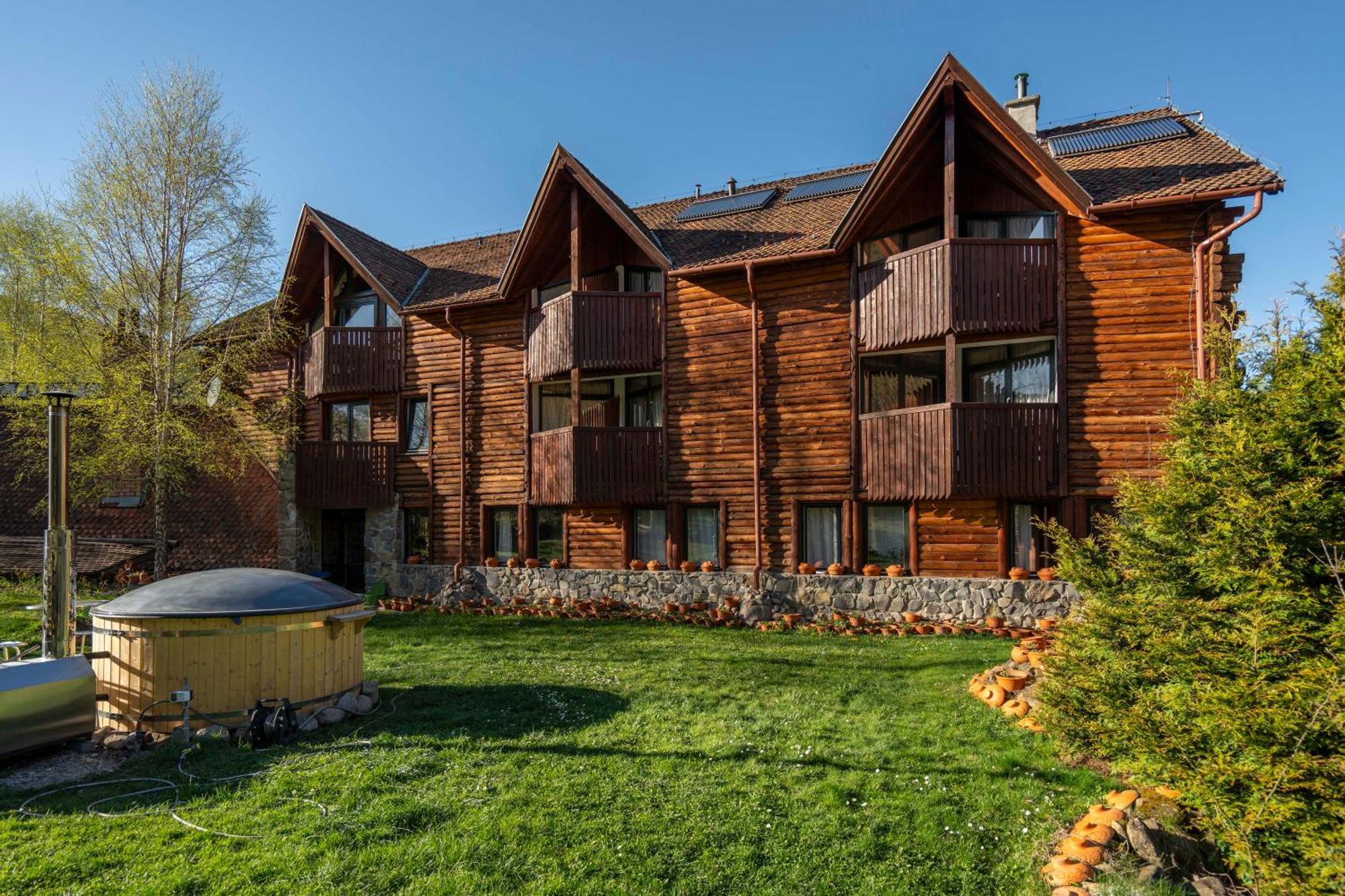 Fortuna Eco - Boutique Hotel 바일레 투슈나드 외부 사진